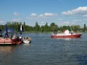 Motor Segelboot mit Motorschaden trieb gegen Alte Liebe bei Koeln Rodenkirchen P043